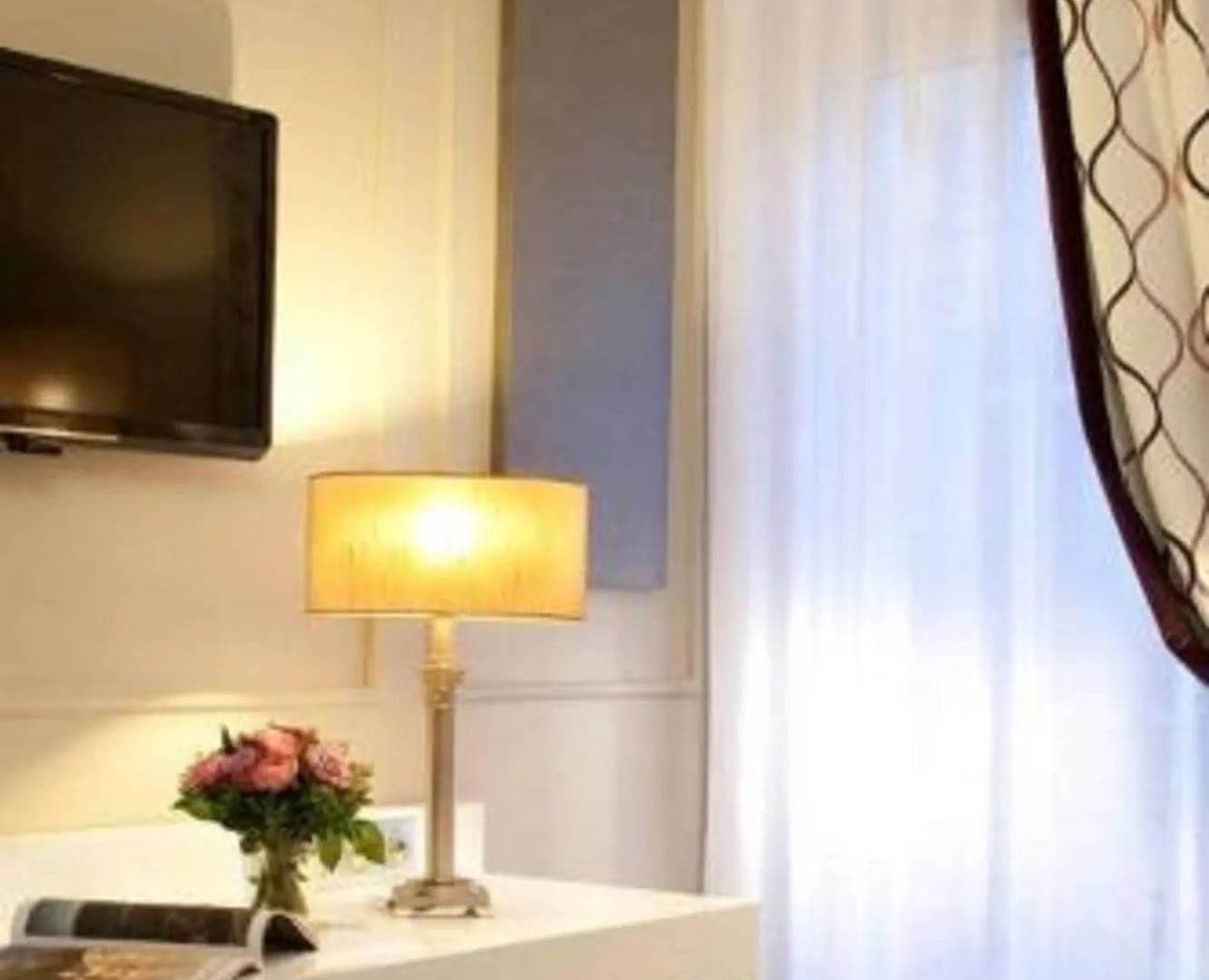 Hotel Galileo Champs Elysees